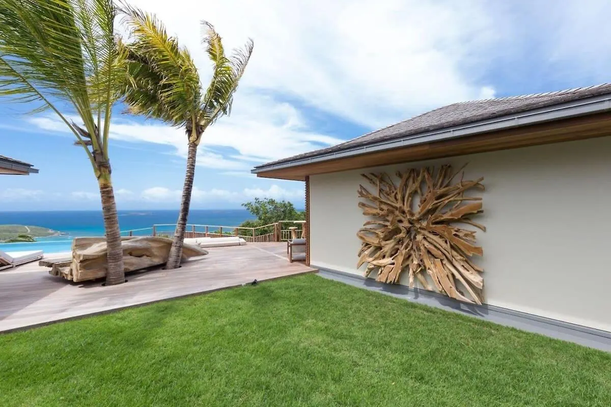 Graceful Villa Offering Panoramic Views Of The Bay St. Barthelemy
